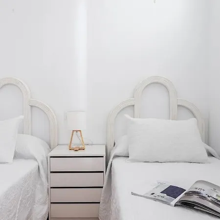 Centrico A 250 Metros De La Playa * Фуенхірола